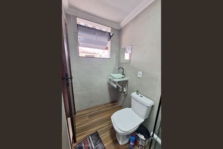 Casa para alugar com 180m², 3 quartos e 1 vaga Casa para alugar com 180m², 3 quartos e 1 vagaBanheiro Social 2