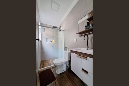 Casa para alugar com 180m², 3 quartos e 1 vaga Casa para alugar com 180m², 3 quartos e 1 vagaBanheiro Social 1