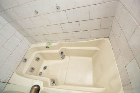 Apartamento para alugar com 107m², 2 quartos e 1 vaga Apartamento para alugar com 107m², 2 quartos e 1 vagaBanheiro da Suíte