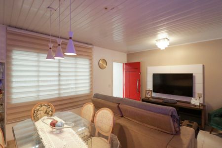 Casa à venda com 100m², 2 quartos e 2 vagas Casa à venda com 100m², 2 quartos e 2 vagasSala