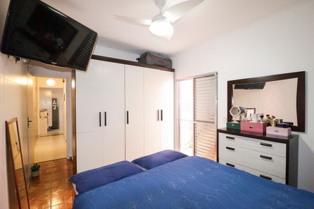 Casa à venda com 100m², 2 quartos e 2 vagas Casa à venda com 100m², 2 quartos e 2 vagasSuíte