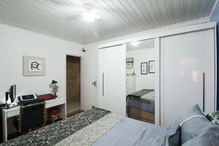 Casa à venda com 100m², 2 quartos e 2 vagas Casa à venda com 100m², 2 quartos e 2 vagas Quarto 1