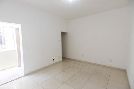 Apartamento para alugar com 70m², 2 quartos e sem vagaSala