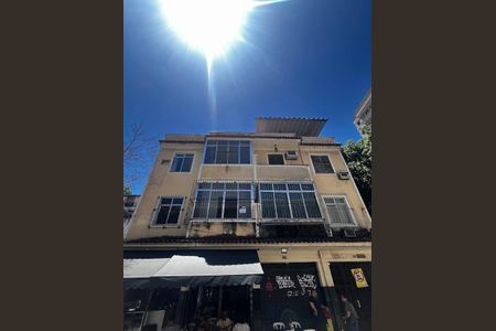 Apartamento para alugar com 70m², 2 quartos e sem vagaFachada