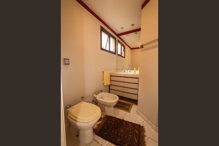 Apartamento para alugar com 205m², 3 quartos e 4 vagasBanheiro da Suíte 2