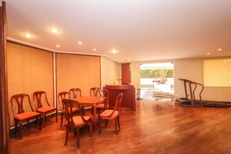 Apartamento para alugar com 205m², 3 quartos e 4 vagasÁrea comum - Salão de festas