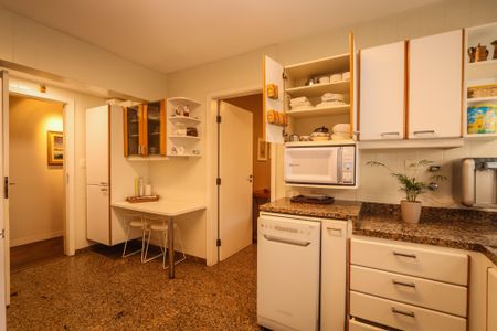 Apartamento para alugar com 205m², 3 quartos e 4 vagasCozinha