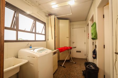 Apartamento para alugar com 205m², 3 quartos e 4 vagasÁrea de Serviço