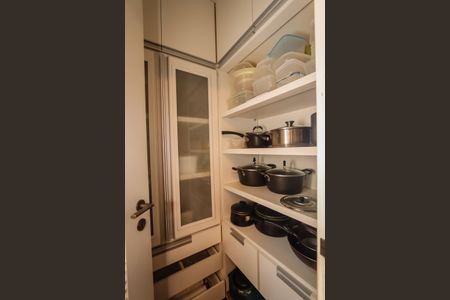 Apartamento para alugar com 205m², 3 quartos e 4 vagasDespensa