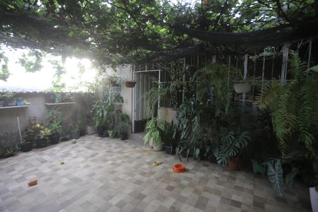 Casa à venda com 180m², 4 quartos e 1 vagaArea Comum