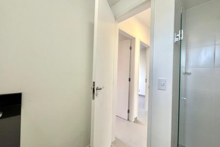 Apartamento à venda com 70m², 2 quartos e 1 vaga Apartamento à venda com 70m², 2 quartos e 1 vagaBanheiro