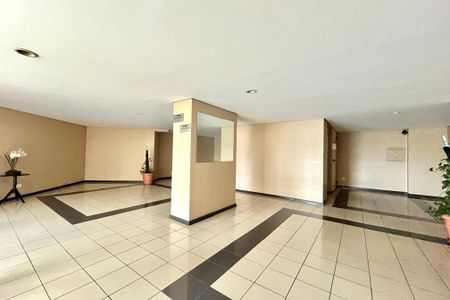 Apartamento à venda com 70m², 2 quartos e 1 vaga Apartamento à venda com 70m², 2 quartos e 1 vagaHall social