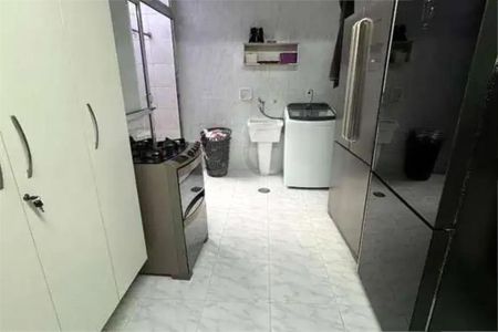 Casa à venda com 129m², 4 quartos e 2 vagas