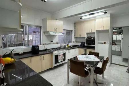 Casa à venda com 4 quartos, 129m² em Jardim Redencao, São Paulo