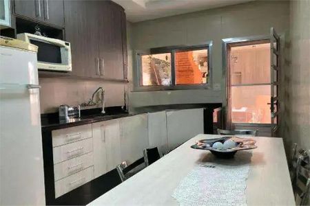 Casa à venda com 150m², 3 quartos e 4 vagas