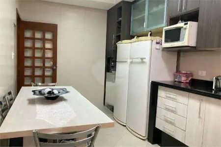 Casa à venda com 150m², 3 quartos e 4 vagas