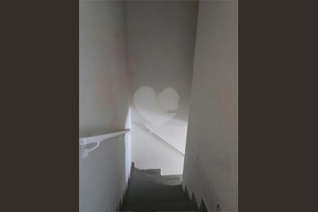 Casa à venda com 68m², 2 quartos e 1 vaga