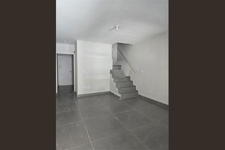 Casa à venda com 68m², 2 quartos e 1 vaga