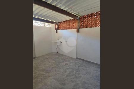 Casa à venda com 68m², 2 quartos e 1 vaga