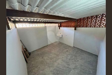 Casa à venda com 68m², 2 quartos e 1 vaga