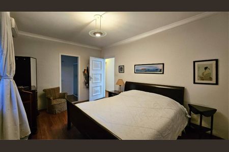 Casa à venda com 3 quartos, 372m² em Vila Cordeiro, São Paulo