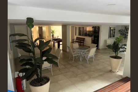Apartamento à venda com 78m², 2 quartos e 1 vaga