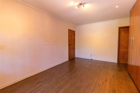 Casa à venda com 4 quartos, 247m² em Campo Belo, São Paulo