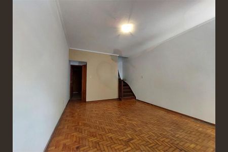 Casa à venda com 70m², 2 quartos e 1 vaga