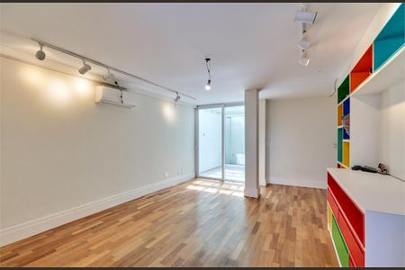 Casa à venda com 5 quartos, 345m² em Chácara Santo Antônio (Zona Sul), São Paulo