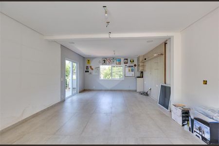 Casa à venda com 5 quartos, 345m² em Chácara Santo Antônio (Zona Sul), São Paulo