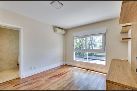 Casa à venda com 5 quartos, 345m² em Chácara Santo Antônio (Zona Sul), São Paulo