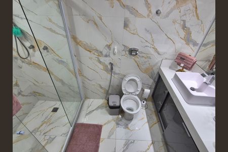 Apartamento à venda com 314m², 4 quartos e 3 vagasBanheiro suite 1