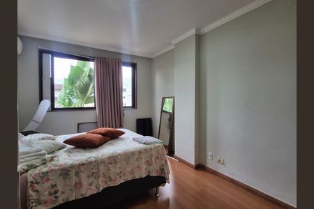 Apartamento à venda com 314m², 4 quartos e 3 vagasQuarto 