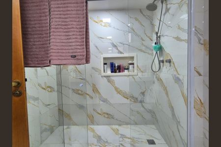 Apartamento à venda com 314m², 4 quartos e 3 vagasBanheiro suite 1