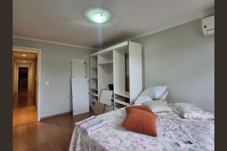 Apartamento à venda com 314m², 4 quartos e 3 vagasQuarto 