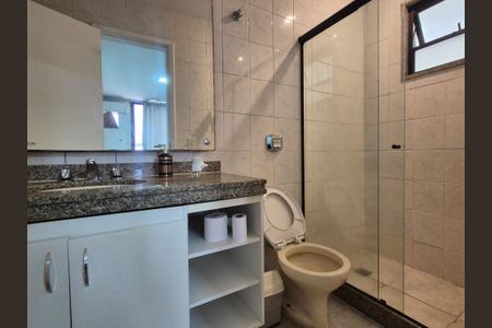 Apartamento à venda com 314m², 4 quartos e 3 vagasBanheiro suite 2