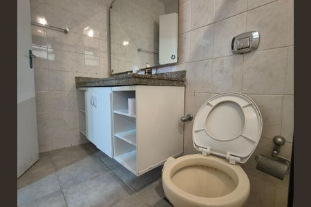 Apartamento à venda com 314m², 4 quartos e 3 vagasBanheiro suite 2