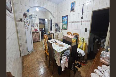 Casa à venda com 2 quartos, 300m² em Vila Dalila, São Paulo