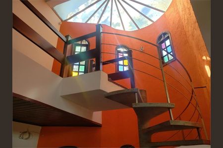 Casa à venda com 247m², 4 quartos e 6 vagas