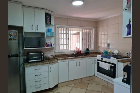 Casa à venda com 247m², 4 quartos e 6 vagas