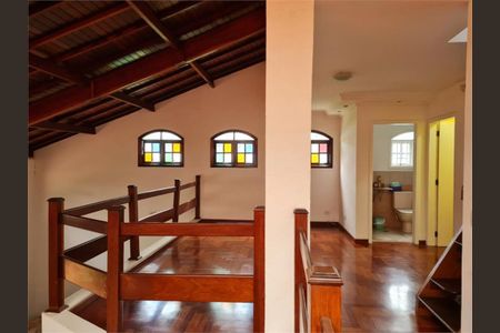 Casa à venda com 247m², 4 quartos e 6 vagas