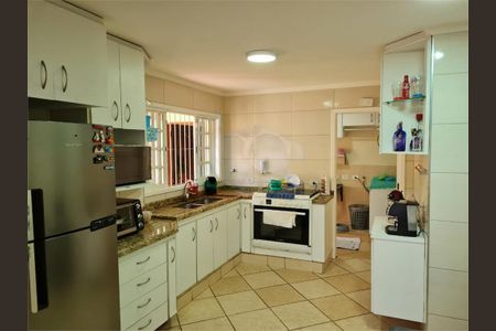 Casa à venda com 247m², 4 quartos e 6 vagas