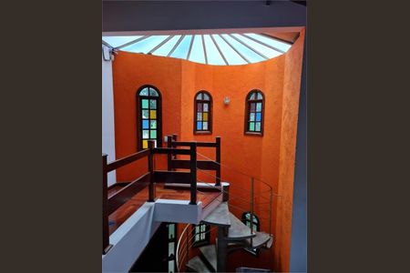 Casa à venda com 247m², 4 quartos e 6 vagas