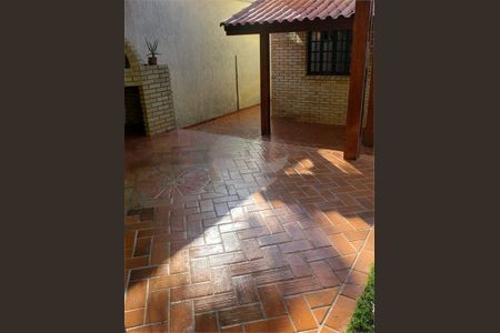 Casa à venda com 247m², 4 quartos e 6 vagas