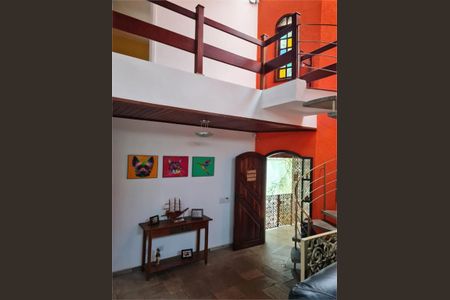 Casa à venda com 247m², 4 quartos e 6 vagas