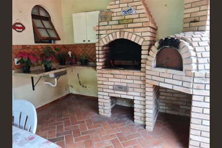 Casa à venda com 247m², 4 quartos e 6 vagas