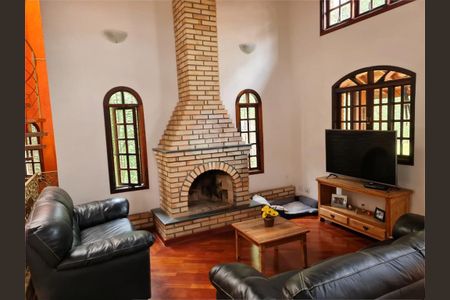 Casa à venda com 247m², 4 quartos e 6 vagas