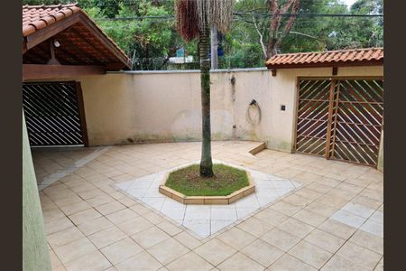 Casa à venda com 247m², 4 quartos e 6 vagas