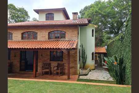 Casa à venda com 247m², 4 quartos e 6 vagas