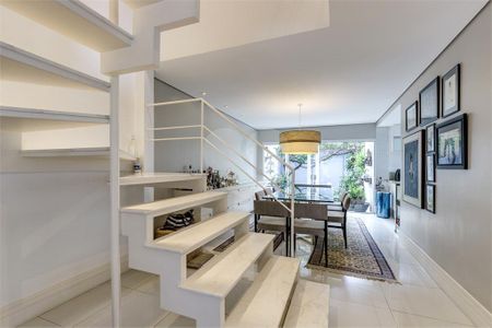 Casa de Condomínio à venda com 3 quartos, 336m² em Brooklin, São Paulo